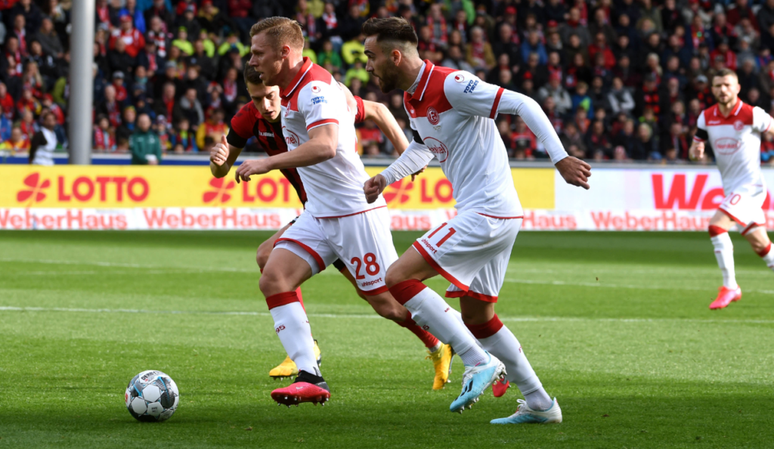 Jogadores do Fortuna Dusseldorf na última partida (Foto: Divulgação/Fortuna Dusseldorf)