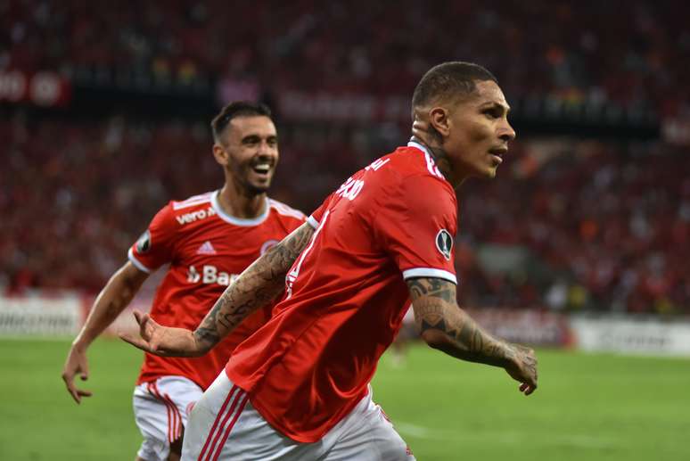 Guerrero marcou o gol da vitória colorada.