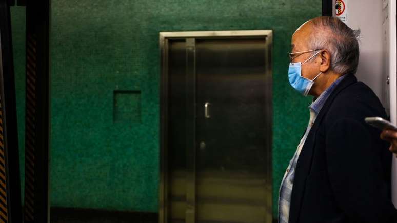 Surto come&ccedil;ou na cidade chinesa de Wuhan e j&aacute; se espalhou para diversos pa&iacute;ses