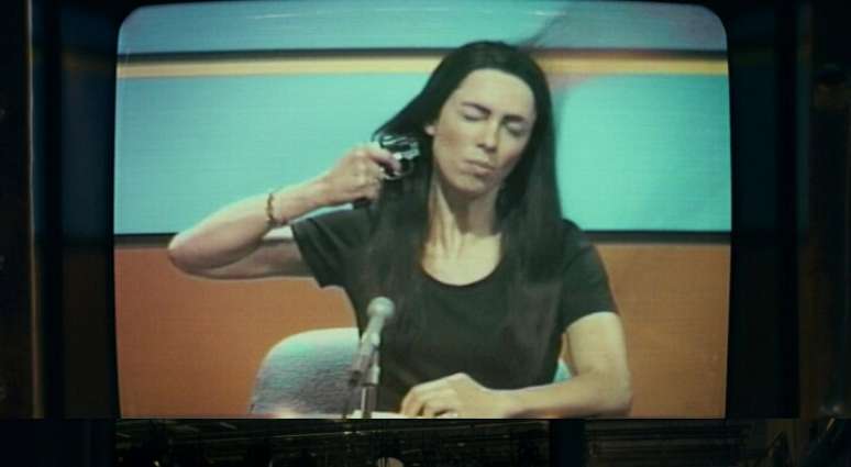 No filme, o momento no qual Christine Chubbuck (Rebecca Hall) faz o ato desesperado aos olhos dos telespectadores