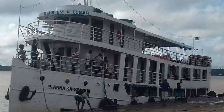 Navio Anna Karoline III naufragou no Rio Amazonas próximo à localidade conhecida como Boca do Rio Jari, região sul do Amapá