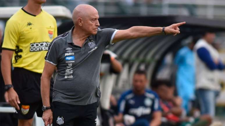 Jesualdo Ferreira no clássico do Santos deste fim de semana (Foto: Reprodução/Twitter)