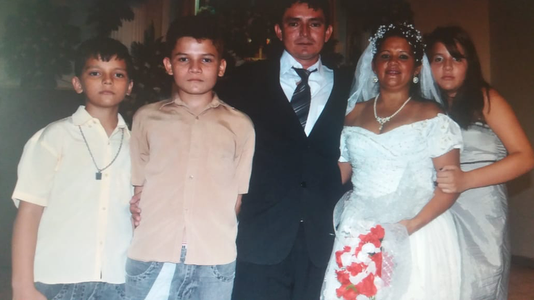 Juntos desde 1996, Manuel e a esposa se casaram formalmente em 2009, na presen&ccedil;a dos filhos