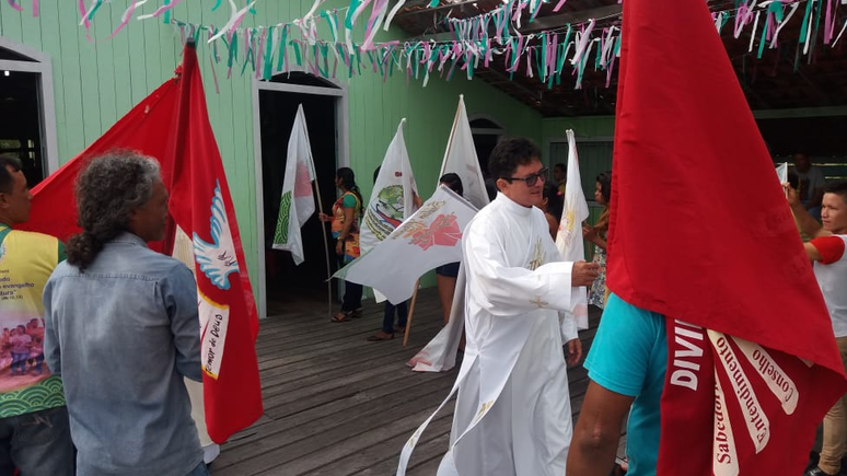 Al&eacute;m do trabalho como di&aacute;cono, o paraense &eacute; formado em hist&oacute;ria, mestre em ci&ecirc;ncias da religi&atilde;o e doutor em antropologia