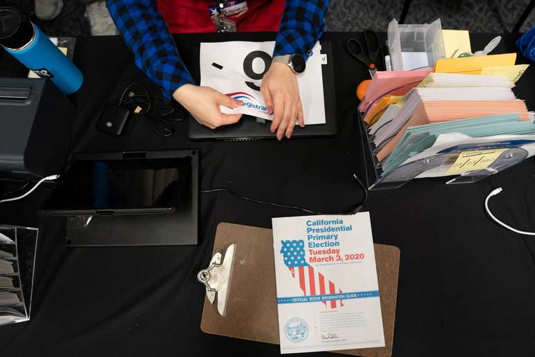 Mes&aacute;rio da Super Ter&ccedil;a da elei&ccedil;&atilde;o presidencial dos EUA em Chula Vista, na Calif&oacute;rnia
03/03/2020
REUTERS/Bing Guan