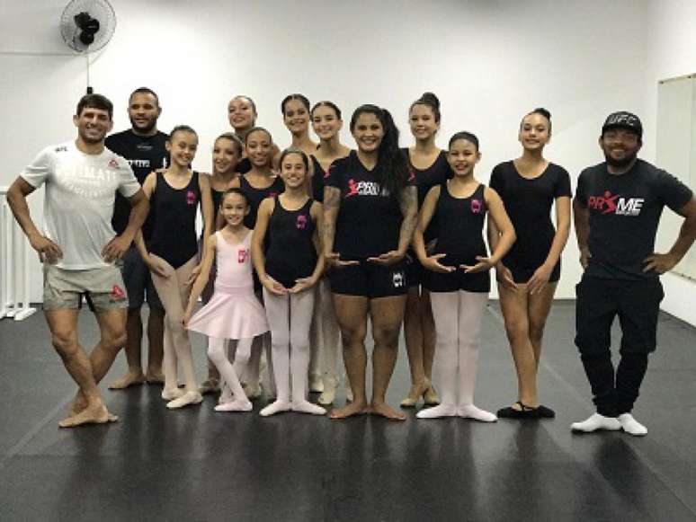 Atletas do UFC, Anderson Berinja e Vanessa Melo apoiam grupo de Ballet (Foto: Arquivo Pessoal)