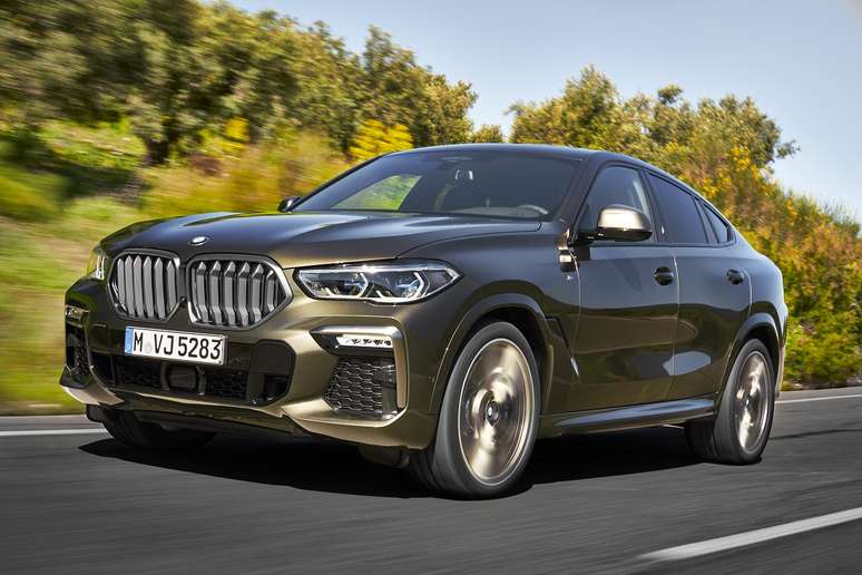 Com 340 cv de potência, o novo BMW X6 vai de 0-100 km/h em apenas 5,5 segundos.