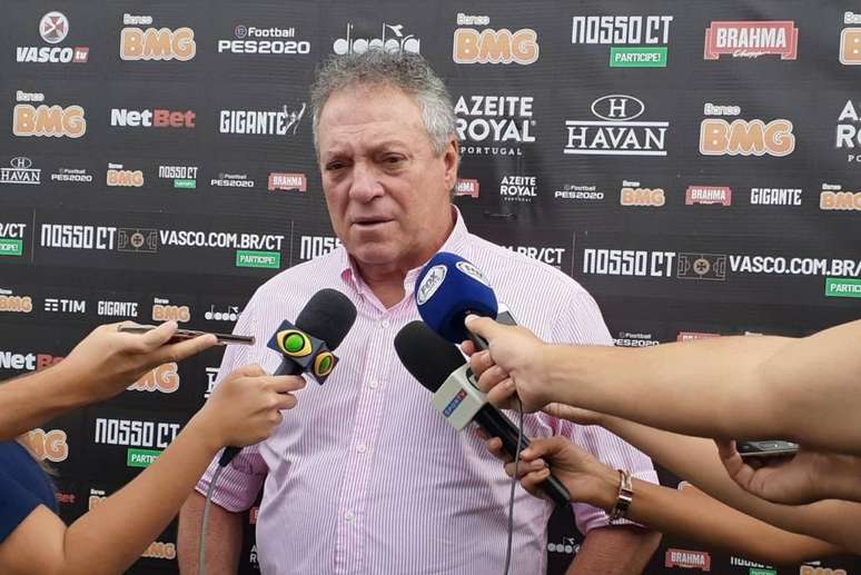 Abel está preocupado com a sequência de jogos (Foto: Divulgação/Carlos Gregório Júnior)