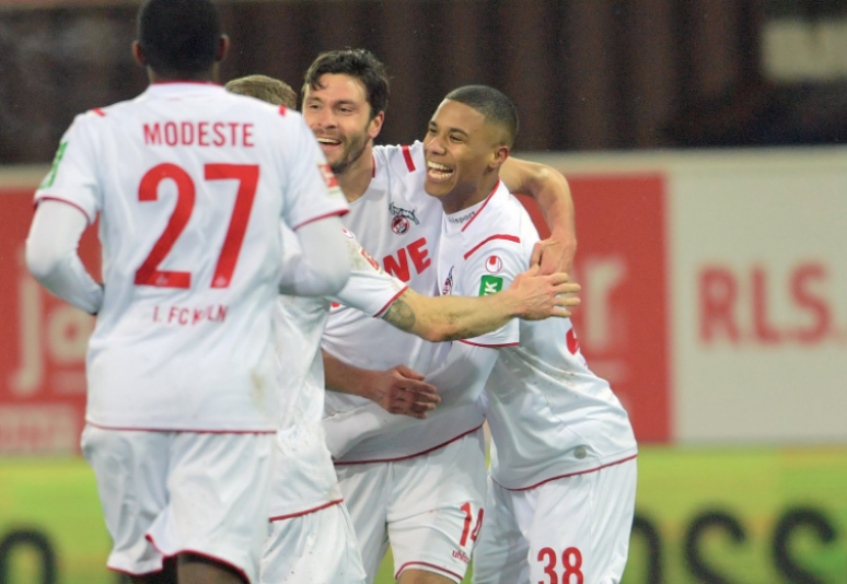 O alemão Hector foi o autor do segundo gol do Colônia sobre o Paderborn (Foto: Divulgação)