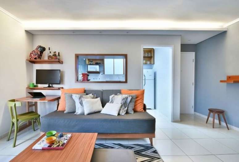 63. Decora&ccedil;&atilde;o de sala com cantinho para o home office. Projeto de Move M&oacute;vel