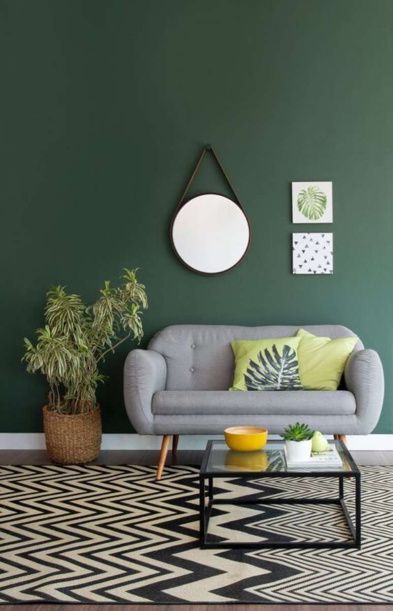 80. Cores para sala de estar verde – Via: Mobly