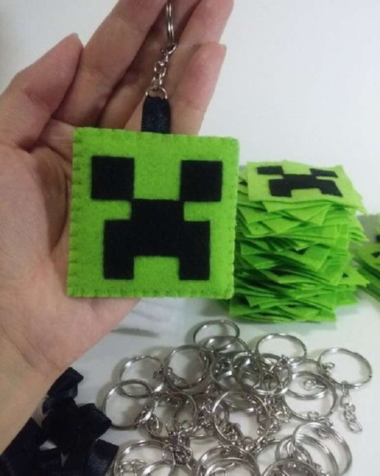 47. Modelo de chaveiro de feltro para festa tema Minecraft. Fonte: Pinterest