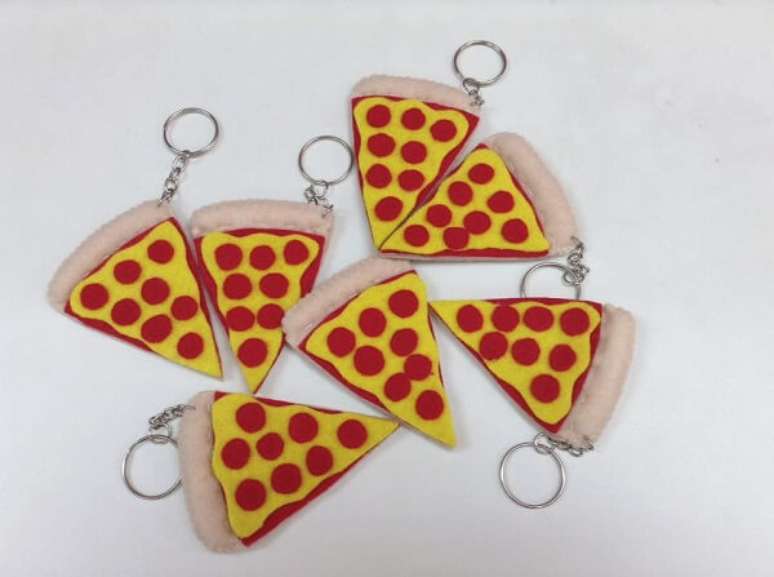 64. Para os amantes de uma boa pizza essa se torna uma excelente opção chaveiro. Fonte: Pinterest