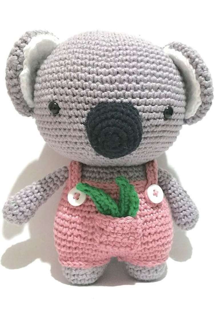 51. Coalas s&atilde;o ainda mais fofos se feitos de amigurumi. Foto: Arteirices e Costurices