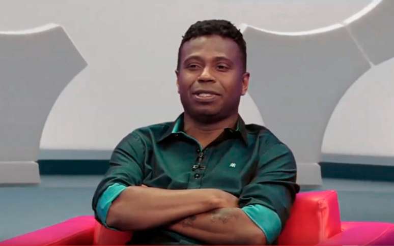 Ed&iacute;lson Capetinha e Fernando Fernandes tiveram uma discuss&atilde;o quente no 'Os Donos da Bola' (Foto: Reprodu&ccedil;&atilde;o/TV)