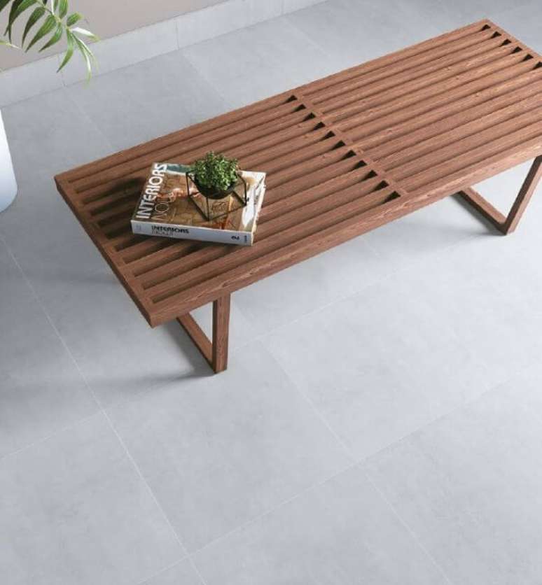 34. Modelo de cer&acirc;mica em tom cinza claro. Fonte: Blog PraConstruir