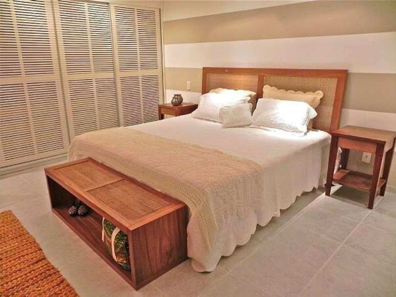 40. Modelo de piso cer&acirc;mico para quarto de casal. Fonte: Pinterest