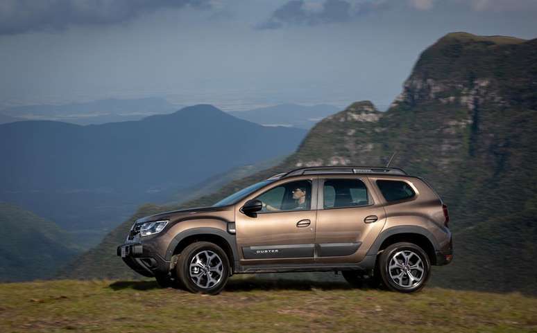 O Duster tem excelentes atributos off-road no v&atilde;o livre e nos &acirc;ngulos de entrada, de sa&iacute;da e de transposi&ccedil;&atilde;o de rampa.
