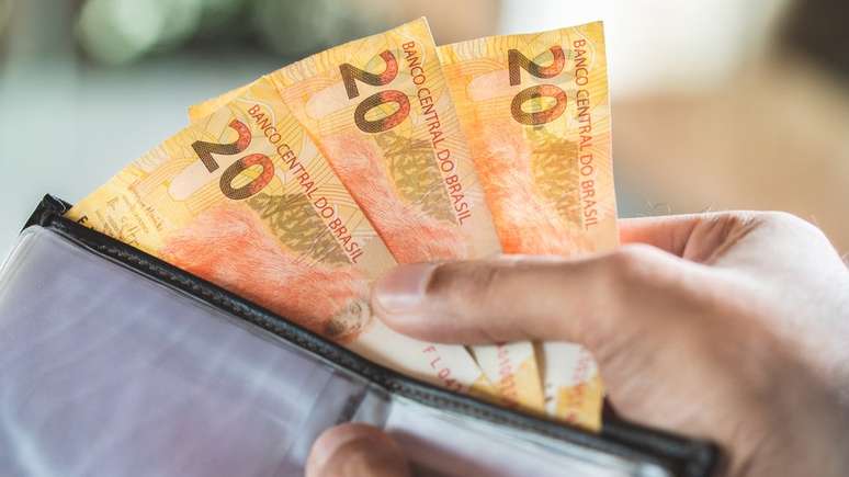 H&aacute; 30 anos, Fernando Collor bloqueava poupan&ccedil;a dos brasileiros