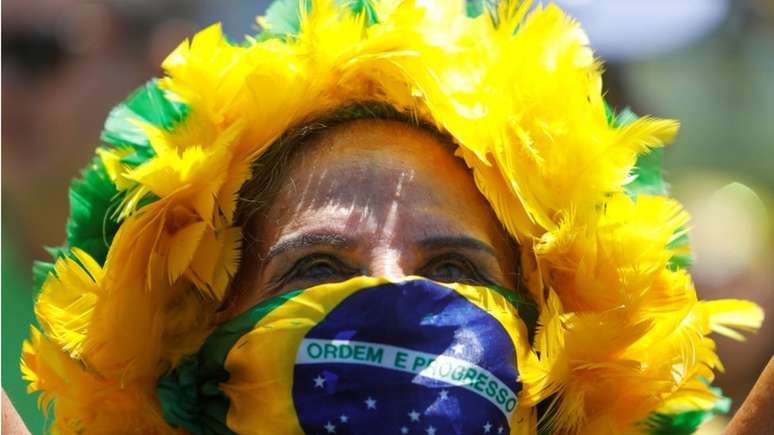 Temor ao novo coronav&iacute;rus vem alterando a rotina do Congresso e do governo