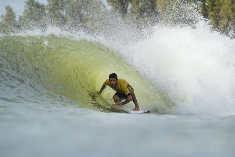 Surfista brasileiro Filipe Toledo será um dos afetados pelo adiamento dos eventos doCircuito Mundial (Foto: Divulgação/WSL)