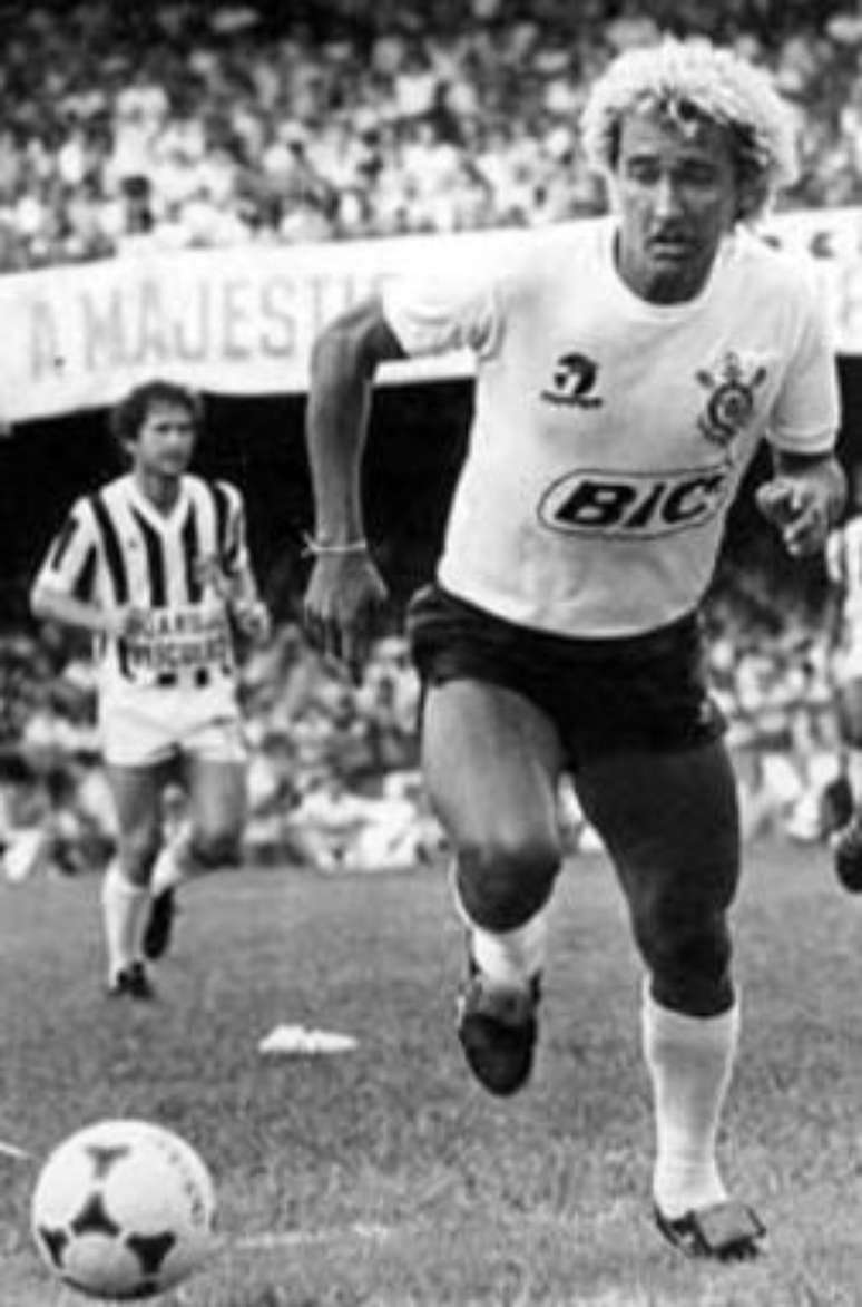 Biro-Biro fez um gol de canela e classificou o Corinthians para a final do Paulista de 79