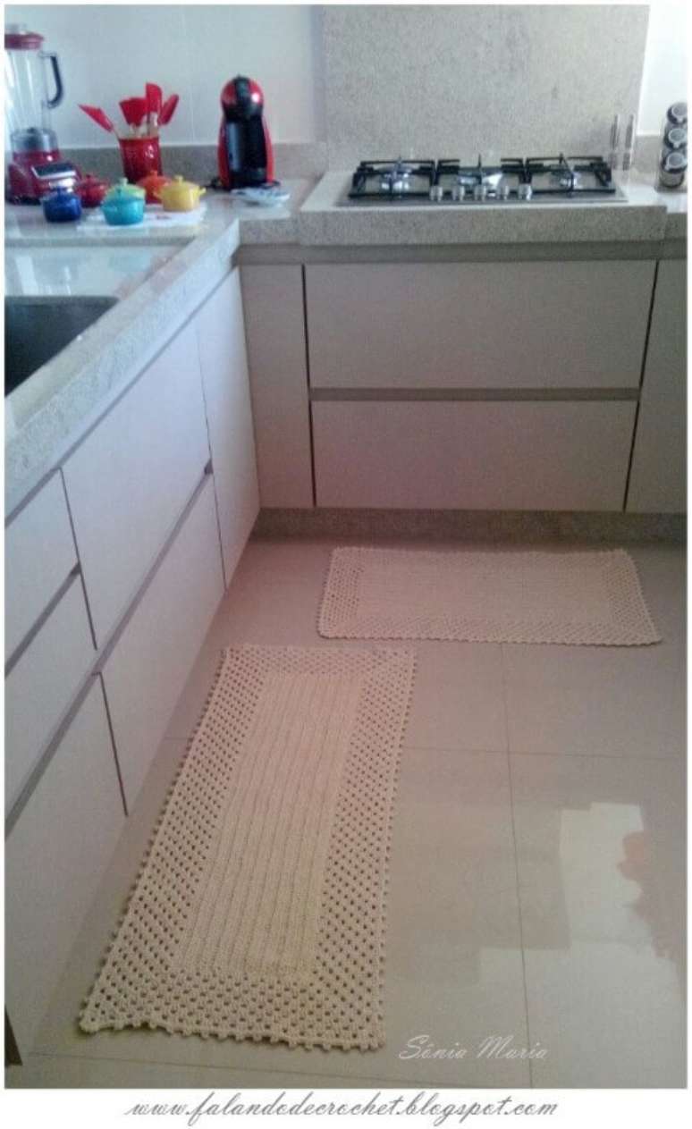 19. Jogo de tapete de crochê para cozinha simples. Foto de Falando de Crochet