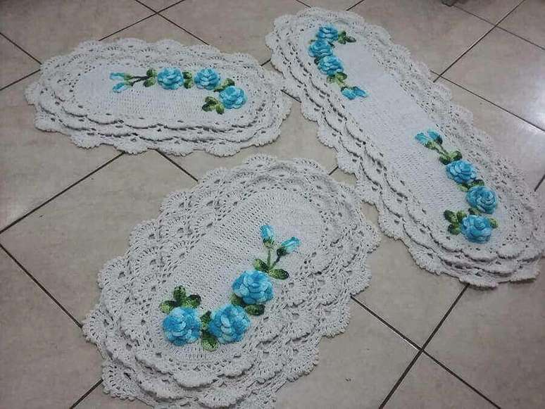 80. Sempre vale a pena comprar um tapete de crochê para cozinha. Foto: Pinterest