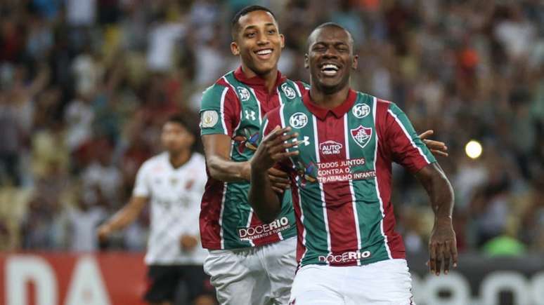 Frazan comemora o seu único gol pelo Tricolor, marcado na derrota para o Athletico (Lucas Merçon/Fluminense)
