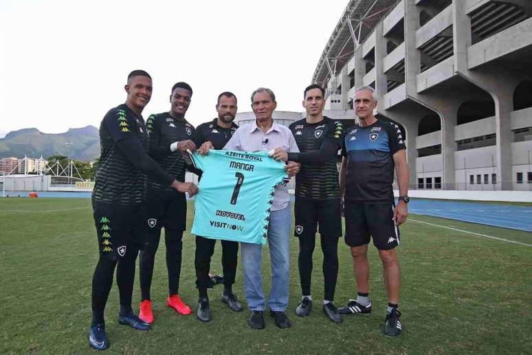 Manga defendeu o Botafogo e a Seleção Brasileira nos anos 1960 (Foto: Vitor Silva/Botafogo)