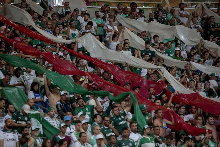 Torcida do Palmeiras faz a festa durante jogo da Libertadores