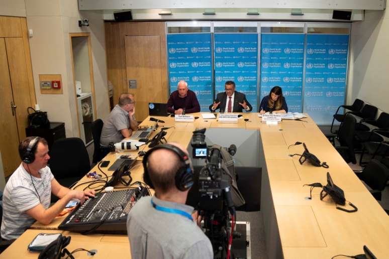 Entrevista coletiva online da OMS em Genebra, Su&iacute;&ccedil;a; o diretor-geral da organiza&ccedil;&atilde;o, Tedros Adhanom Ghebreyesus, aparece no centro da imagem 
16/03/2020
Christopher Black/OMS/Divulga&ccedil;&atilde;o via REUTERS