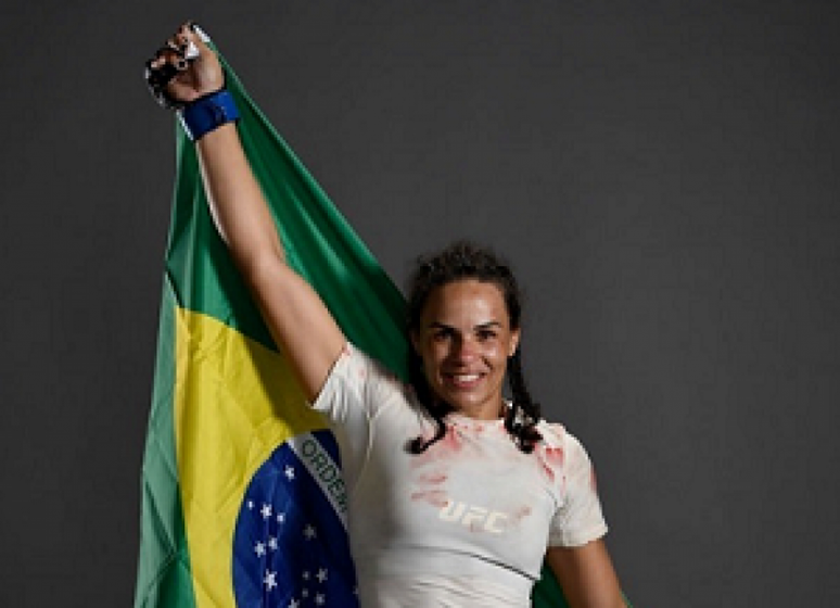 Talita Bernardo foi uma das atletas dispensadas pelo Ultimate (Foto: Reprodução/Instagram)