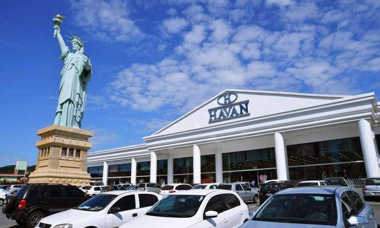 Ministério Público pede uso da PM para fechar lojas da Havan