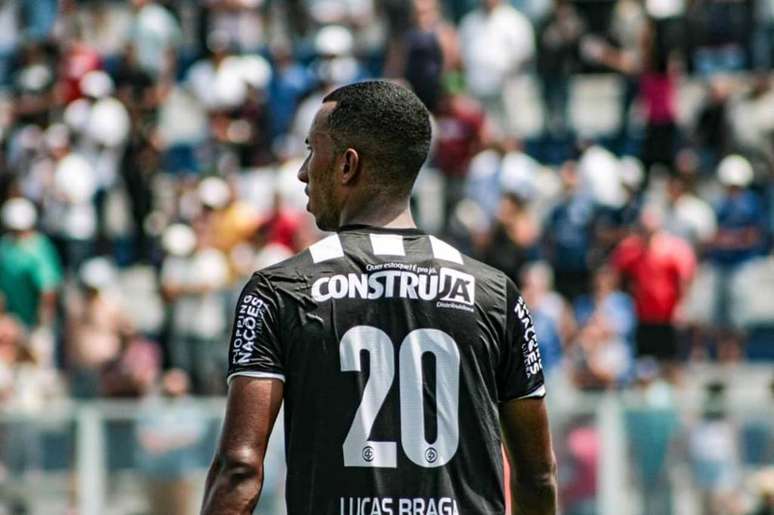 Lucas Braga é titular (10 jogos no ano) e um dos destaques da Inter de Limeira no Campeonato Paulista. Está emprestado até abril (Foto: Reprodução/Instagram)