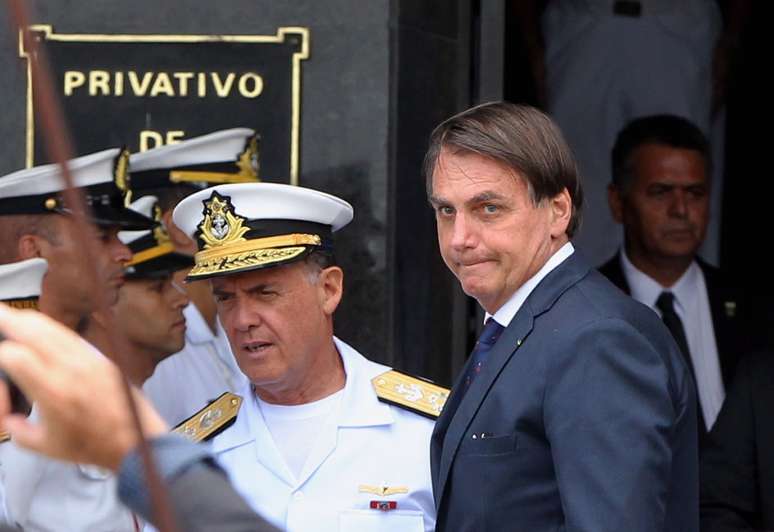 O Presidente Jair Bolsonaro almoçou com o comandante da Marinha, almirante de Esquadra Ilques Barbosa Júnior, no 1.º Distrito Naval, localizado na Praça Mauá, Centro do Rio, nesta segunda-feira (20).