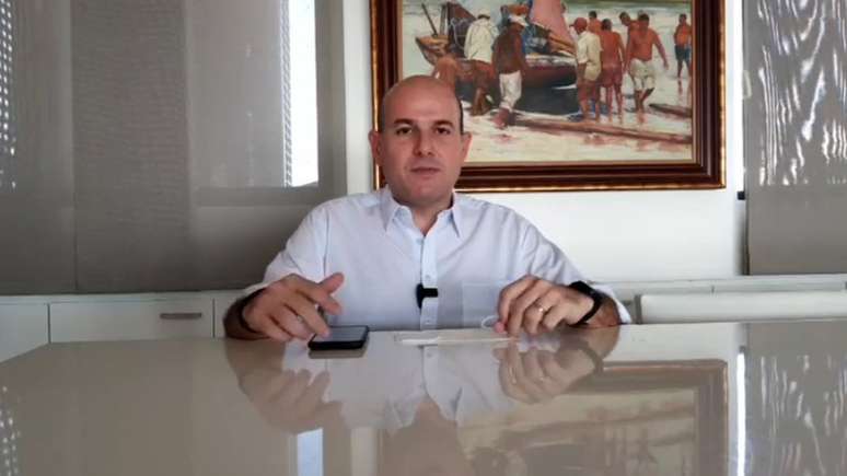 O prefeito de Fortaleza, Roberto Cláudio, anunciou ter contraído coronavírus