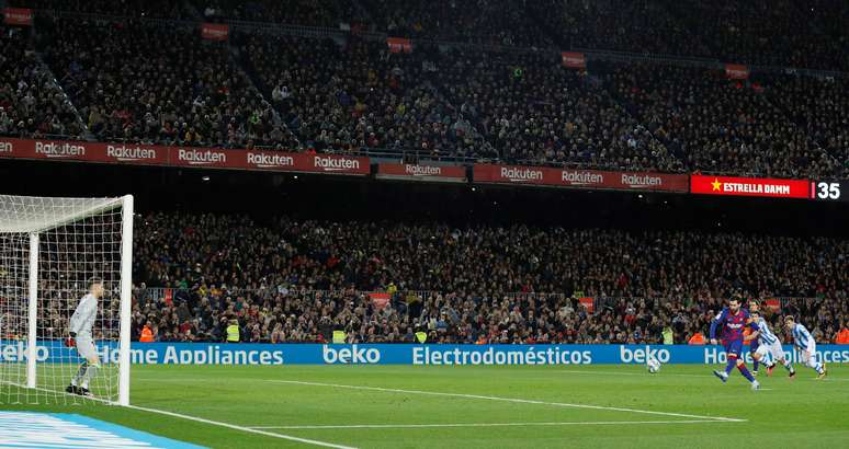 Partida entre Barcelona e Real Sociedad pelo Campeonato Espanhol
07/03/2020 REUTERS/Albert Gea 