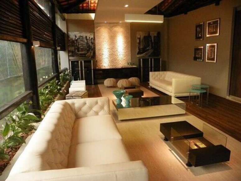 10- O L&iacute;rio da Paz decora a jardineira ao longo da janela. Fonte: Tua Casa