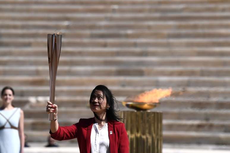 Cerimônia de entrega da chama olímpica em Atenas