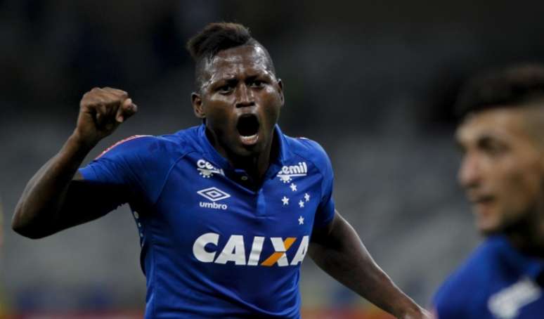 A passagem de Riascos pelo Cruzeiro não deixou saudades nas duas partes (Foto: Washington Alves / LightPress)