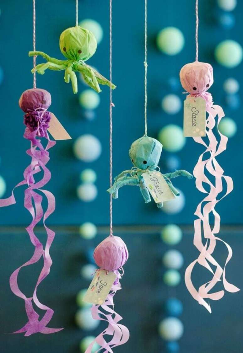 69. Polvos de papel para decoração de festa sereia – Foto: Pinterest