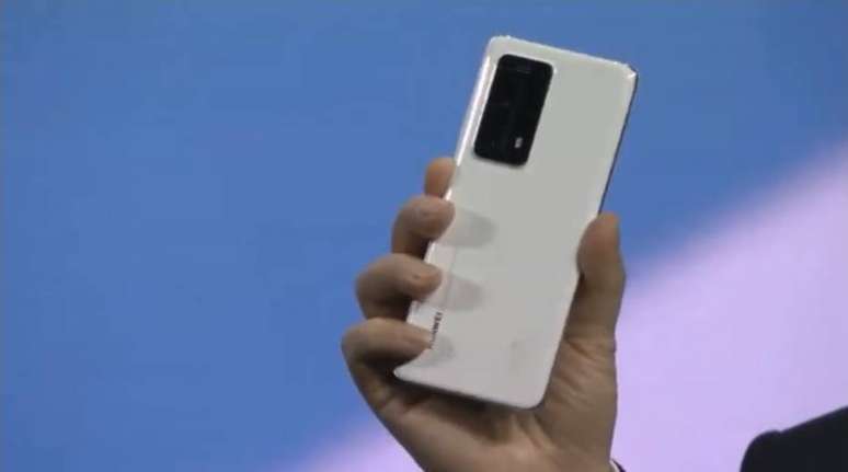 Huawei apresenta novos celulares 