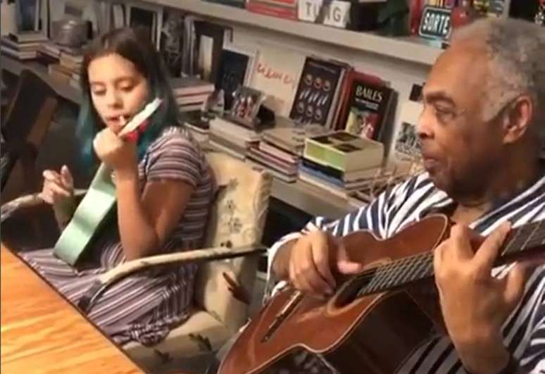 Gilberto Gil tocou 'Baby One More Time' junto com a neta, Flor