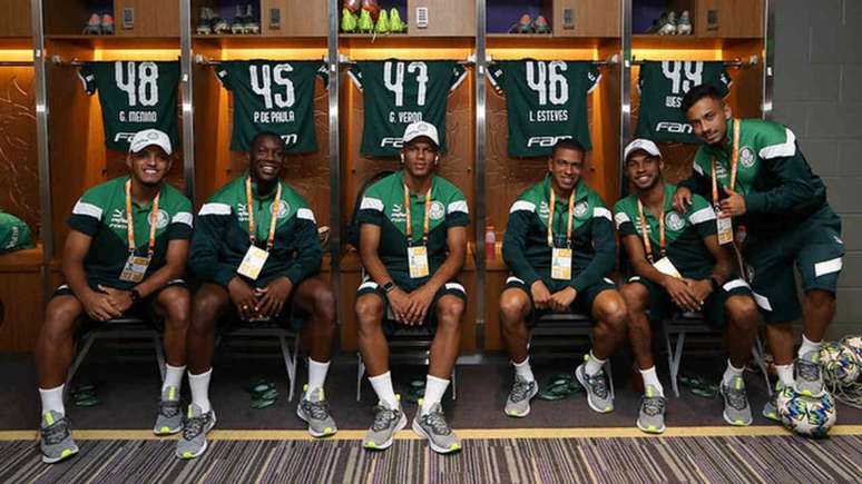 Menino, Patrick de Paula, Veron, Esteves, Wesley e Alan foram promovidos neste ano (Cesar Geco/Agência Palmeiras)