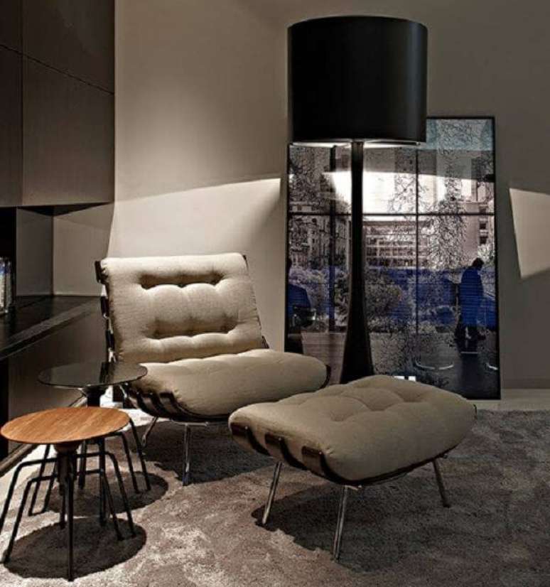 56. Os puffs com poltrona trazem conforto e eleg&acirc;ncia ao ambiente &ndash; Foto: Via Pinterest