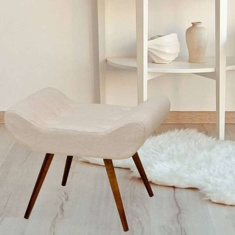 34. Os puffs banqueta retr&ocirc; trazem sofistica&ccedil;&atilde;o ao ambiente &ndash; Foto: Via Pinterest