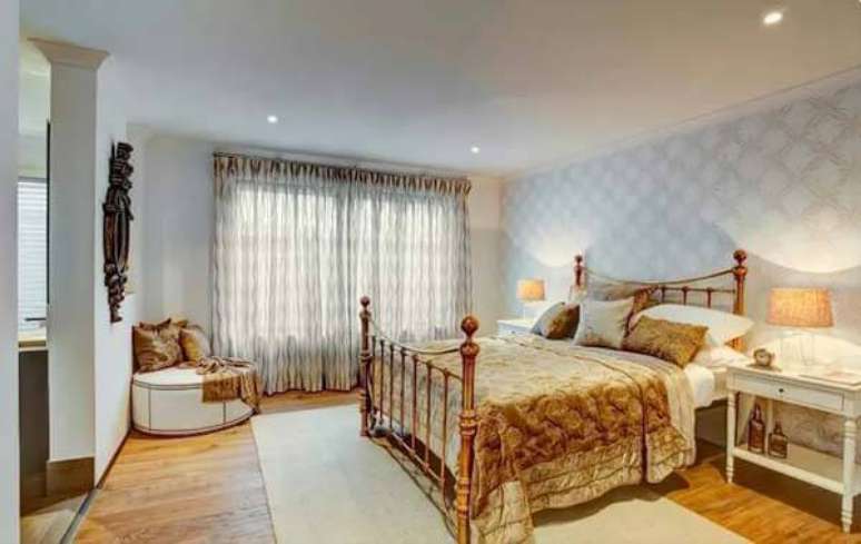 15. Os puffs no quarto s&atilde;o uma boa op&ccedil;&atilde;o para decora&ccedil;&atilde;o e conforto no ambiente &ndash; Foto: Blog casa da Iaza