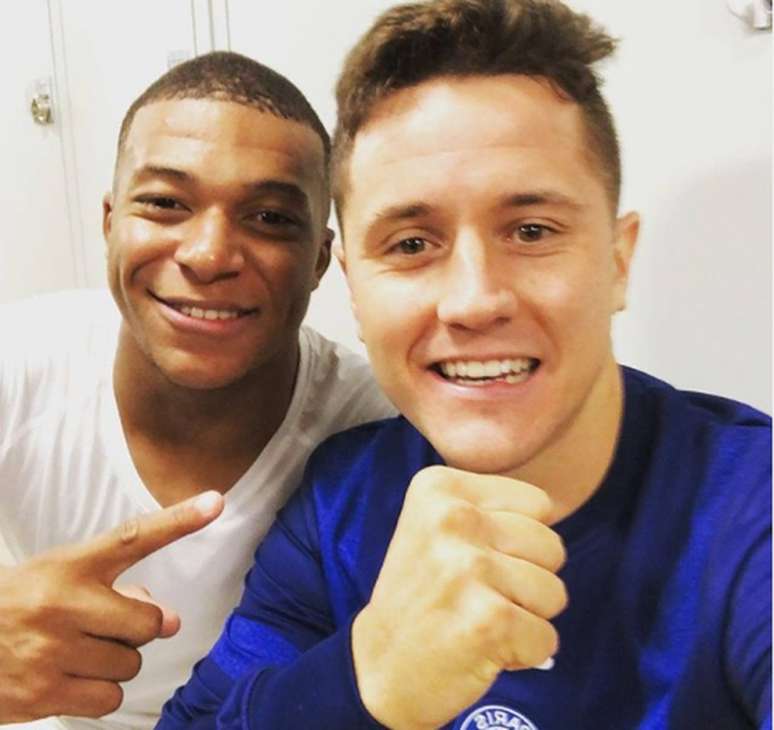 Mbappé e Ander Herrera, agora, podem rir de confusão (Foto: Reprodução/Instagram)