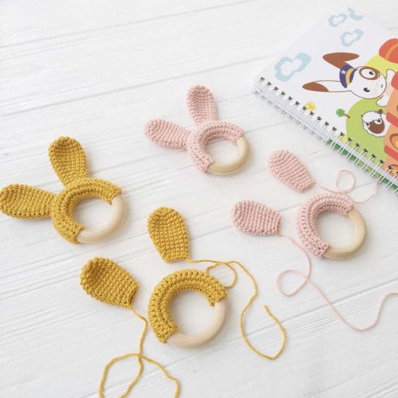 62. Porta guardanapo de croch&ecirc; &ndash; Via: Etsy